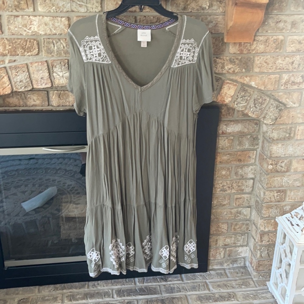 Nice cute float summer dress.